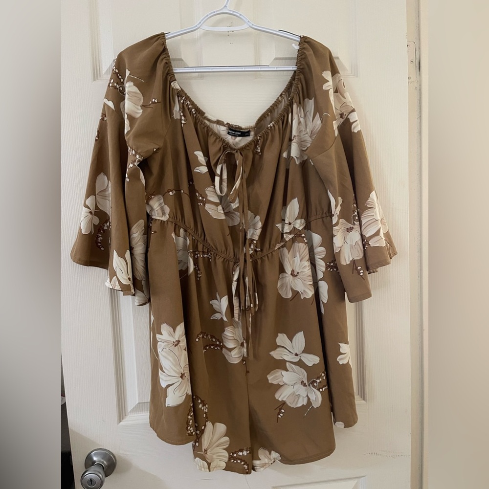 SHEIN Curve Floral Print Off Shoulder Romper